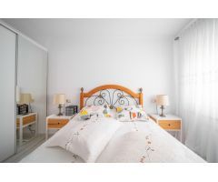 GRAN ÁTICO EN TORREVIEJA, 1 HAB, 1 BAÑO