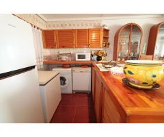 GRAN ADOSADO EN TORREVIEJA,4 HAB, 1 BAÑO, 1 ASEO