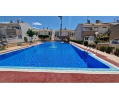 GRAN BUNGALOW PLANTA ALTA EN TORREVIEJA, 2 HAB, 1 BAÑO