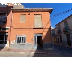 Chalet pareado en calle Piedad de la Cruz