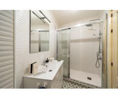 ORIGINAL ÁTICO EXTERIOR, 2 Dormitorios, Salon amplio, 1 Baño y Trastero en Altillo.