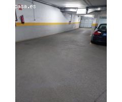 plaza de garaje para coche grande