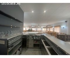 Finca con vivienda, restaurante y terreno en Bellaterra.