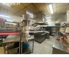 Finca con vivienda, restaurante y terreno en Bellaterra.