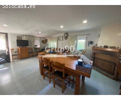 Finca con vivienda, restaurante y terreno en Bellaterra.