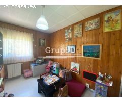 Finca con vivienda, restaurante y terreno en Bellaterra.