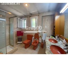 Finca con vivienda, restaurante y terreno en Bellaterra.