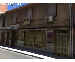 PISO CON PLAZA DE GARAJE PARA 4 COCHES O PARA UN LOCAL COMERCIAL