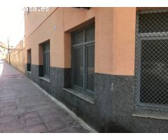 Se alquila local 100 m2