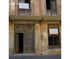 CASA CENTRITA PARA REFORMAR