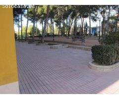 LOCAL COMERCIAL EN EL PARQUE ESQUINA