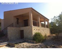 FINCA CON CASA REFORMADA Y BODEGA EN EL SEMISOTANO