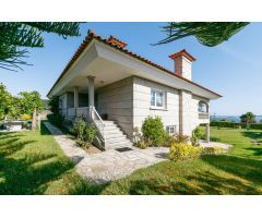 IMPRESIONANTE CHALET CON LAS MEJORES VISTAS AL MAR