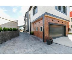ESPECTACULAR CHALET EN CANGAS DEL MORRAZO
