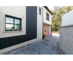 ESPECTACULAR CHALET EN CANGAS DEL MORRAZO