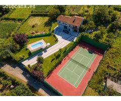 Espectacular casa con piscina, pista de tenis, gimnasio y asador en Salvaterra de Miño