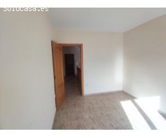 ACOGEDOR ADOSADO EN URBANIZACION PRIVADA