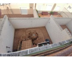 ACOGEDOR ADOSADO EN URBANIZACION PRIVADA