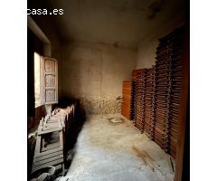 CASA DE PLANTA BAJA PARA REFORMAR