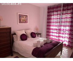 Coqueto y luminoso apartamento de 2 dormitorios en Calahonda, Mijas CON LICENCIA VACACIONAL
