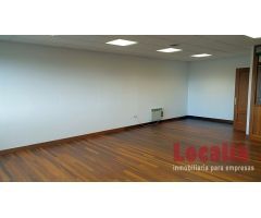 Amplia oficina profesional de 95m² en Santander