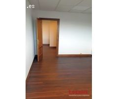 Amplia oficina profesional de 95m² en Santander