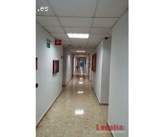 Amplia oficina profesional de 95m² en Santander