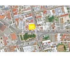 Parcela urbana  de 211 m² que hace esquina en pleno centro de Ciutadella