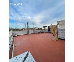 Casa de tres plantas en Elda