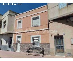 Adosada en Venta en Cañada Alicante 