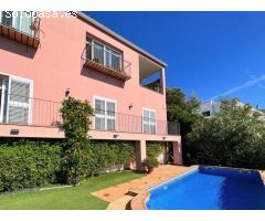 Espectacular casa con piscina y vistas al mar, en Santa Cristina / Cala Sant Francesc.
