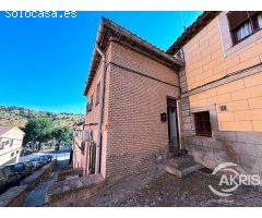 Vivienda individual en la cornisa