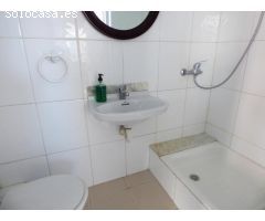 LOCAL TOTALMENTE ESQUINERO CON GRAN APARADOR EN ZONA DE PASO DE MANRESA EN VENTA