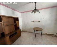 Gran casa de pueblo en el centro de Santa Olalla. Ideal inversor!!