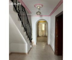 Gran casa de pueblo en el centro de Santa Olalla. Ideal inversor!!
