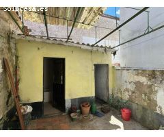 Gran casa de pueblo en el centro de Santa Olalla. Ideal inversor!!