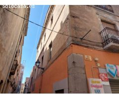 Edificio Viviendas en Venta en Torroella De Montgri Girona