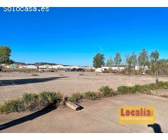 Gran nave con terreno en Aguilar de Campoo.