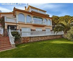Casa-Chalet en Venta en Calonge Girona