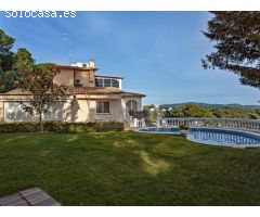 Casa-Chalet en Venta en Calonge Girona