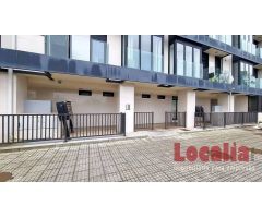 Local acondicionado como clínica en Mompía, Bezana