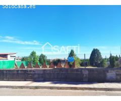Parcela en la Urbanización Las Arenas de Malpartida de Cáceres, Con piscina construida con depurador