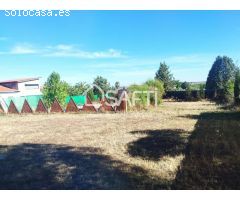 Parcela en la Urbanización Las Arenas de Malpartida de Cáceres, Con piscina construida con depurador