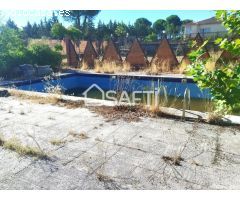 Parcela en la Urbanización Las Arenas de Malpartida de Cáceres, Con piscina construida con depurador