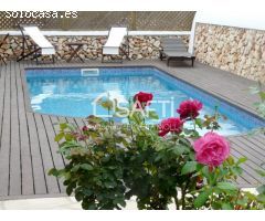 MAGNÍFICO CHALET CON PISCINA Y LICENCIA TURÍSTICA
