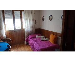 CASA CON JARDIN Y PATIO A ESCASOS MINUTOS EL CENTRO DE TORRELAVEGA