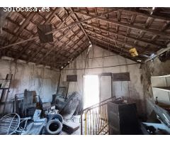 Casa con Solar urbano a reformar en La Matanza