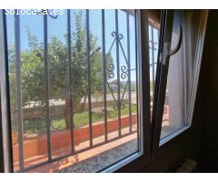Casa  con tres pisos independientes y jardin.