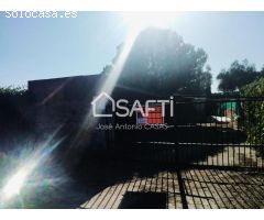 Venta de dos Lejíos juntos en la zona de la Zafrilla EL Ejido. Suman 3250m2 con casa y piscina. Exce
