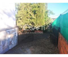 Venta de dos Lejíos juntos en la zona de la Zafrilla EL Ejido. Suman 3250m2 con casa y piscina. Exce